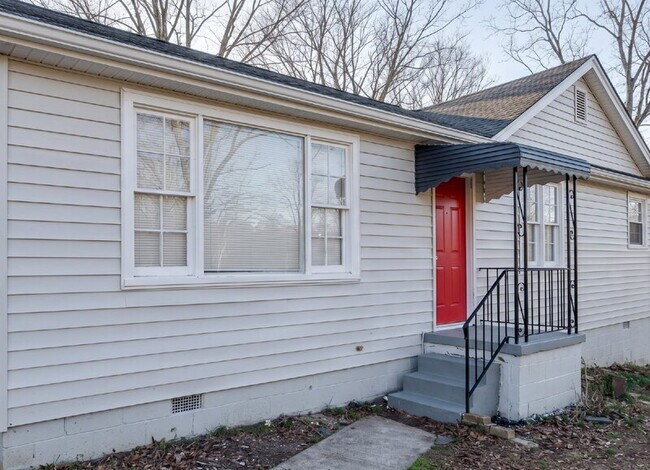 Photo - 352 Adams St