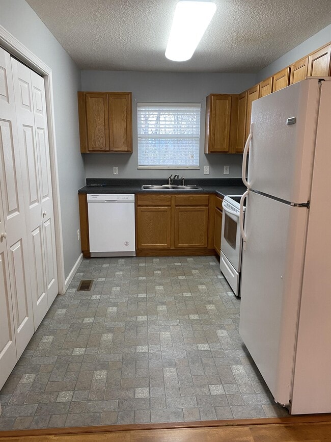 Photo - 2916 Patrick Ave