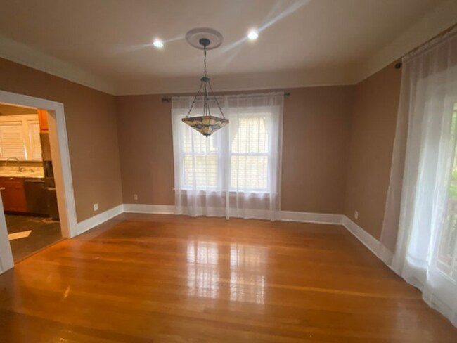 Photo - 3 Bedroom 2 Bath in Historic Orlando for RENT!