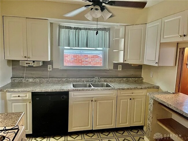 Photo - 1936 Litchfield Ave