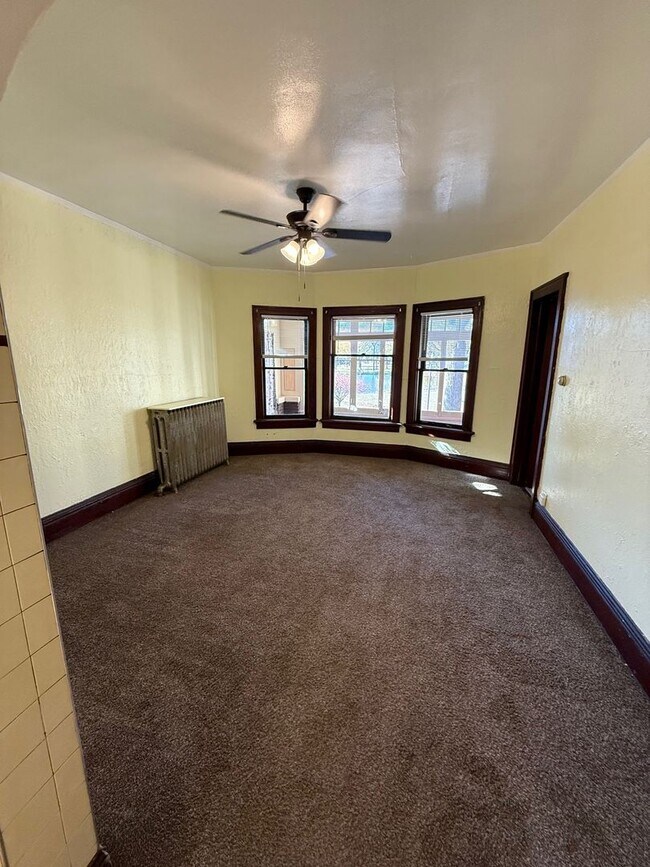 Photo - 2252-54 S 7th st Unit Upper Front