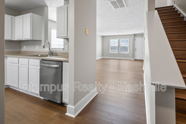 Photo - 5856 Monroe Crossing