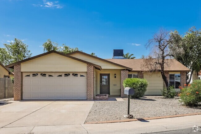 Building Photo - 10107 W Roma Ave Rental