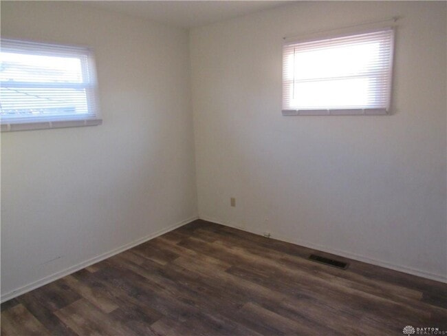 Photo - 4976 Marburn Ave