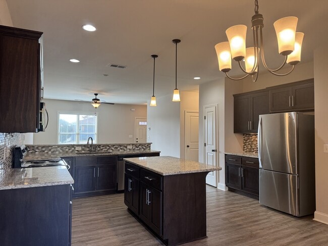 Building Photo - 118 Haven St