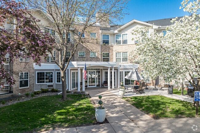 Fotografía del edificio - BRIARCLIFF APARTMENTS