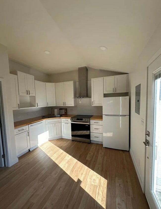 Photo - 756 Anns Way
