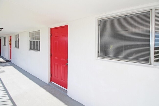 Photo - 402 Lake Shore Dr Unit 203