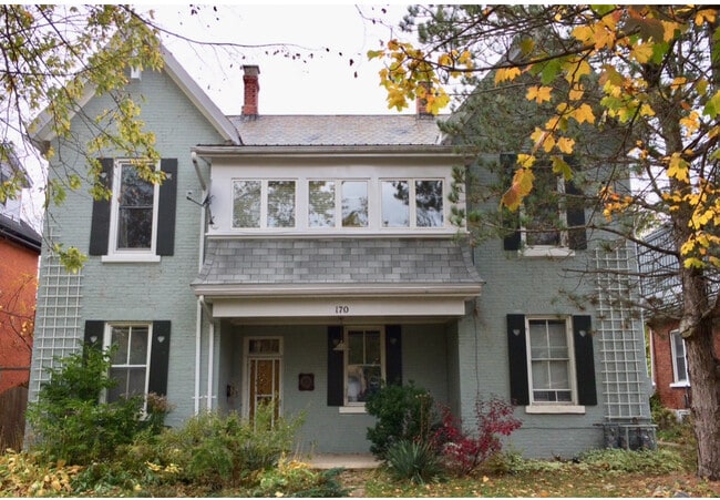 Photo - 170 John St N Unit 3 bedroom apartment