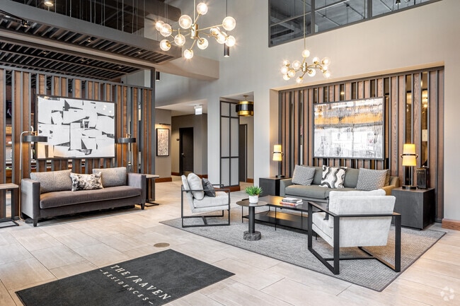Lobby - Wolcott - The Raven Residences