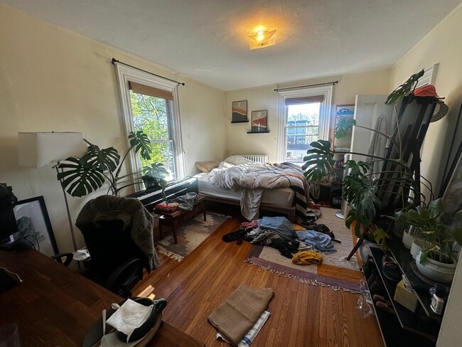 Building Photo - 5 Day St Unit 2 Rental