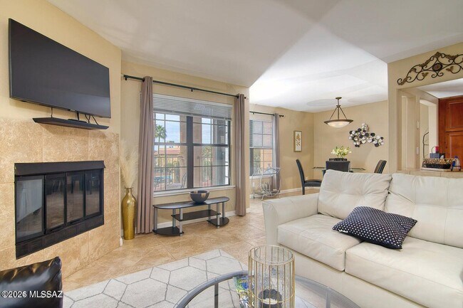 6651 N Campbell Ave Unit 210