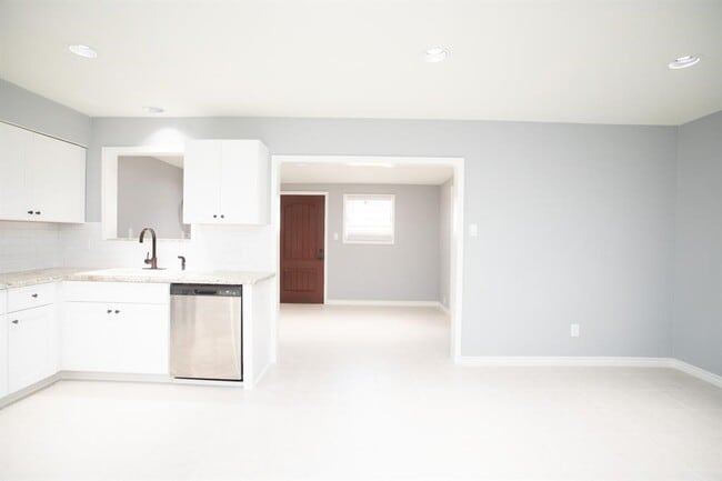 Photo - 5821 W Sunforest Dr