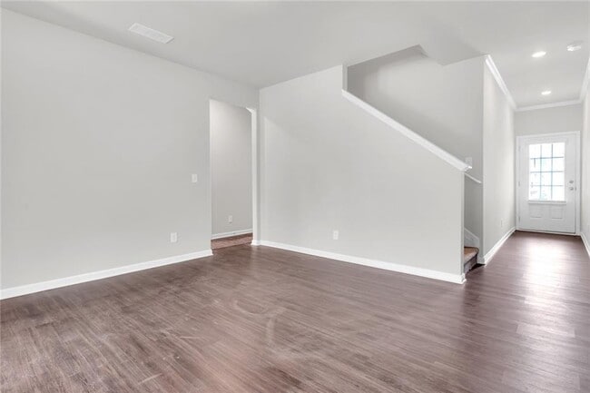 Photo - 208 Turner Ln