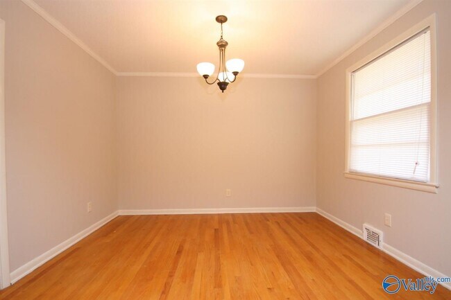 Photo - 7620 Charlotte Dr SW