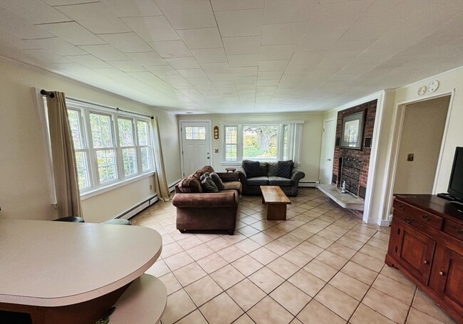 Photo - 64 Hemlock Ave
