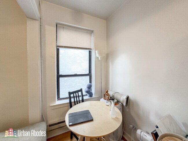 Photo - 3346 N Marshfield Ave Unidad M08B