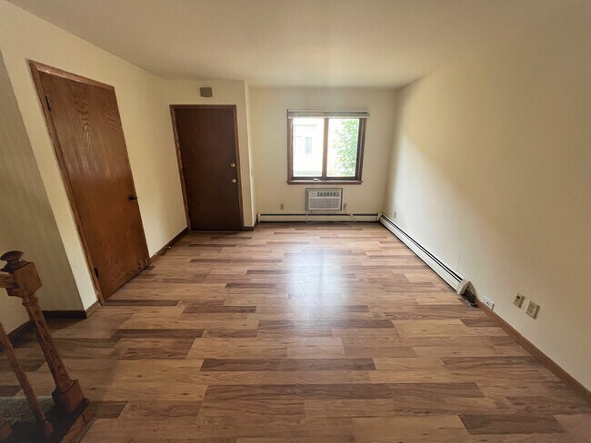 Living Rm, Entry - 600 Femrite Dr Apartments Unit 602