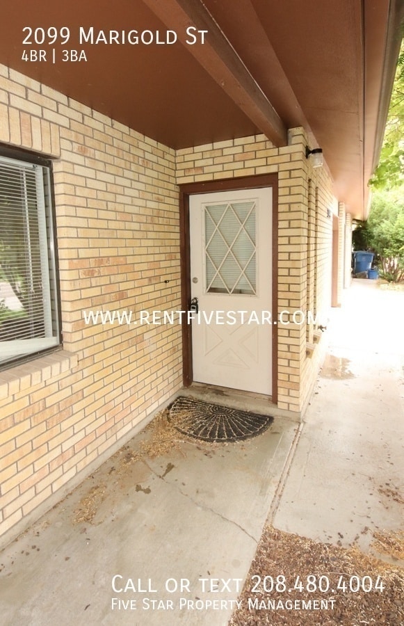 Photo - 2099 Marigold St