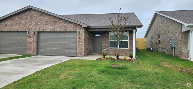 Building Photo - 6807 Toby St Rental