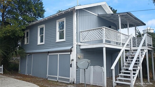Building Photo - 429 W Wisconsin Ave Unit 1/2 Rental