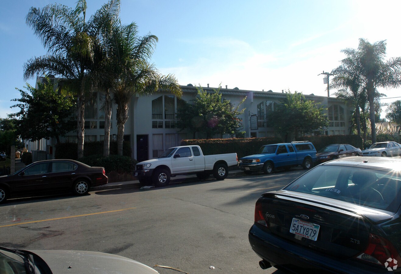 French Quarter Apartments - French Quarter Apartments