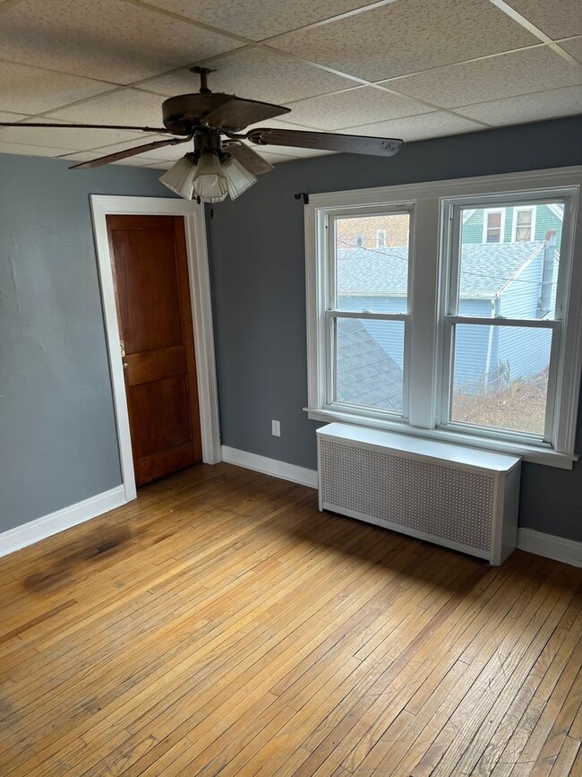 Building Photo - Lovely 2 Bedroom Apartment in Old Town Unit 1