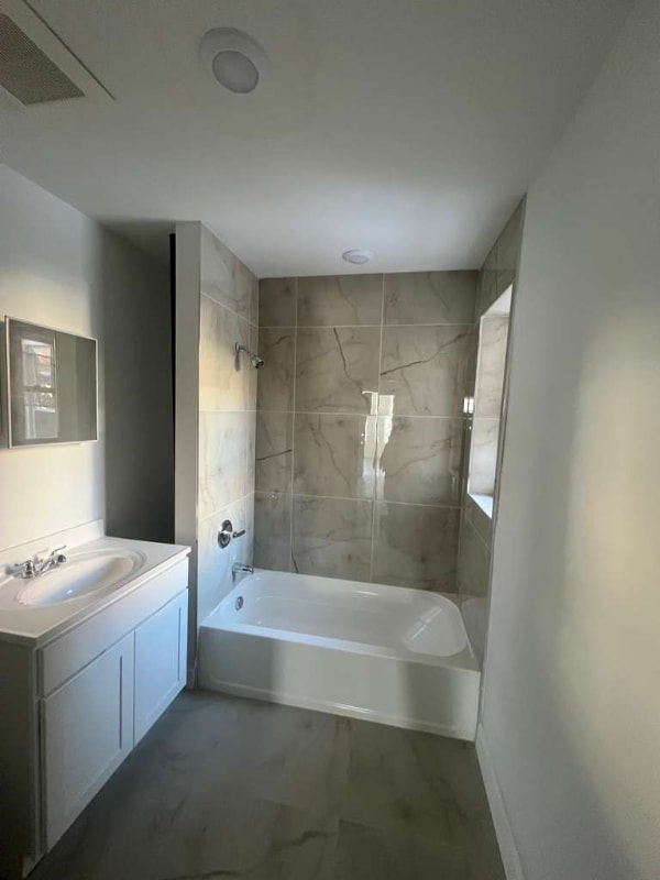 Building Photo - 559 Broadway