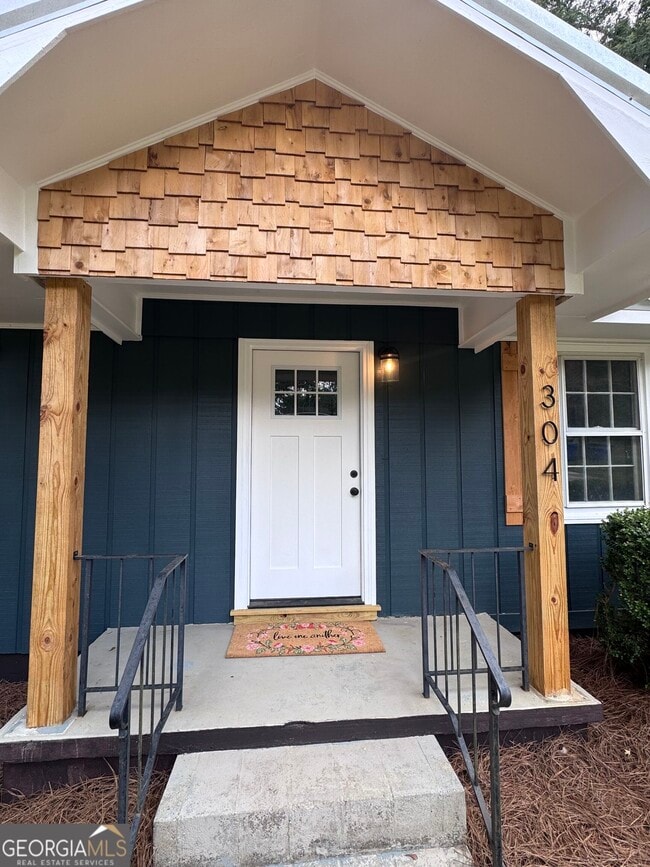 Photo - 304 Pinewood Dr