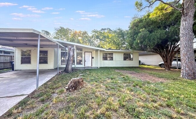 Photo - 5826 Burr Oak Dr