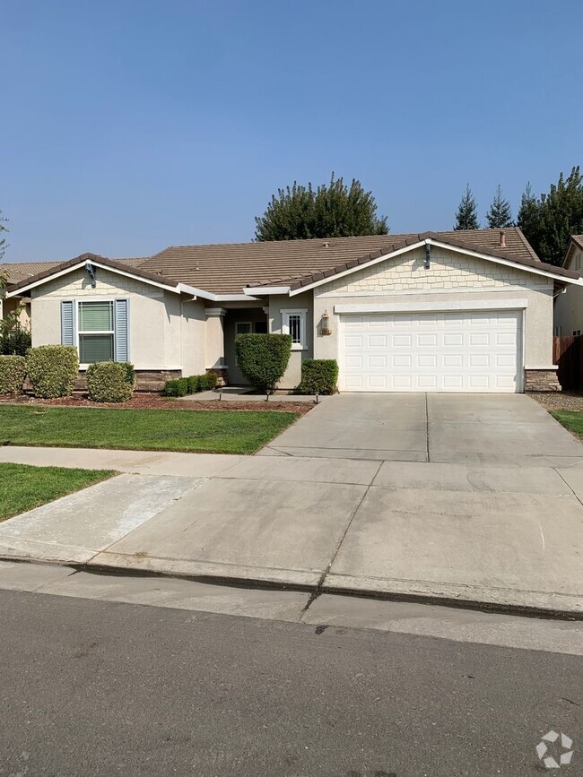 Building Photo - 3 bedroom 2 bathroom home in Merced