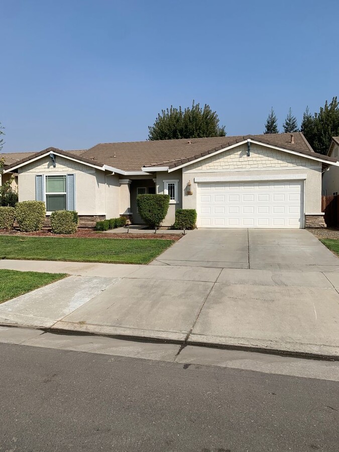 3 bedroom 2 bathroom home in Merced - 3 bedroom 2 bathroom home in Merced