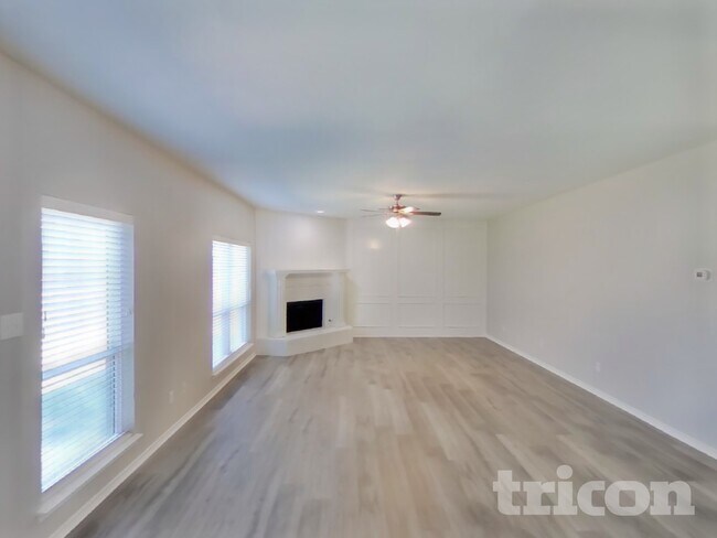 Photo - 8401 Manchester Dr