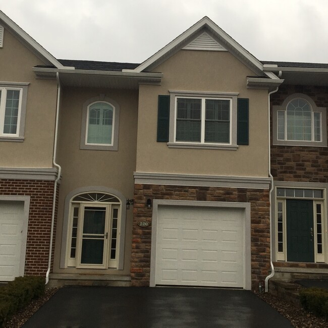 3 Bedroom, 3 1/2 Bath Condo - 3 Bedroom, 3 1/2 Bath Condo