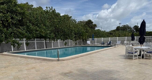 Photo - 96 Del Rio Blvd