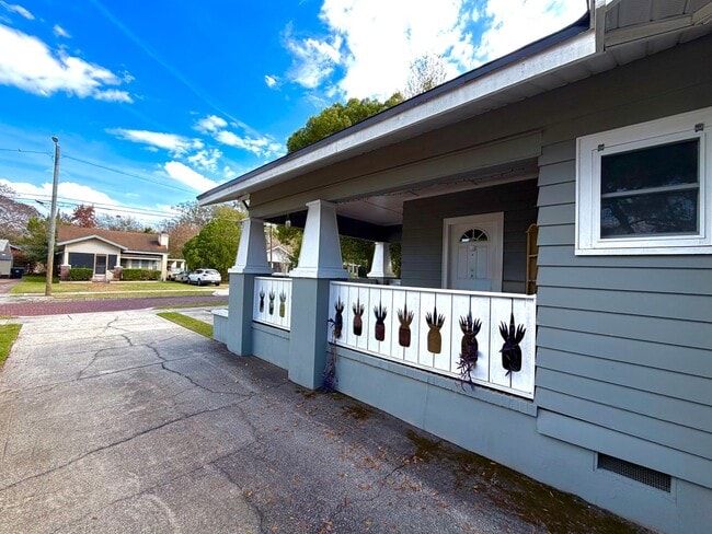 Photo - 1616 Ferris Ave