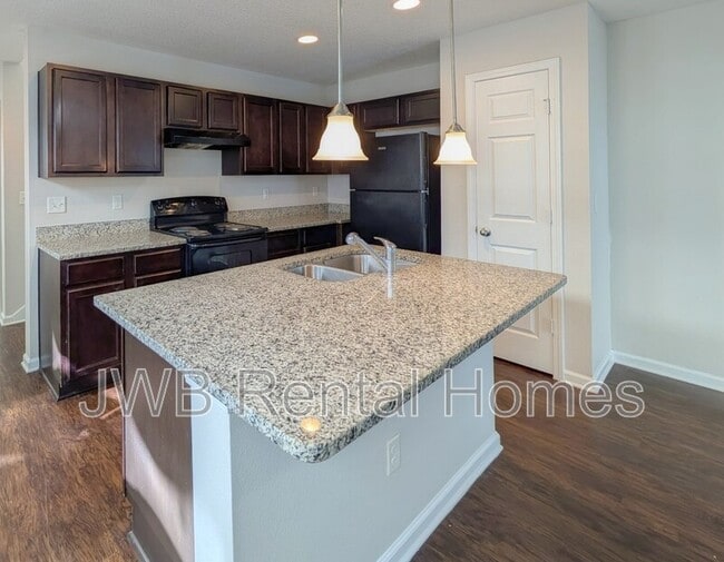 Photo - 8950 Dandy Ave