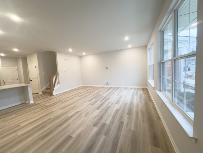 Photo - 5224 Kinsbridge Dr