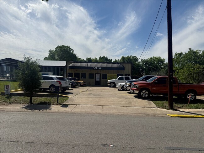 Photo - 5914 Cullen Blvd