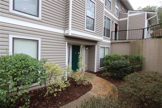 Photo - 401 Wynnes Ridge Cir SE