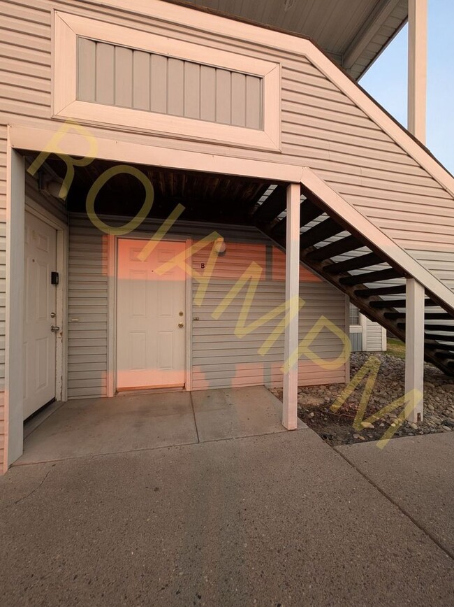 Building Photo - 682 Quincy St Unit 682 Quincy - B