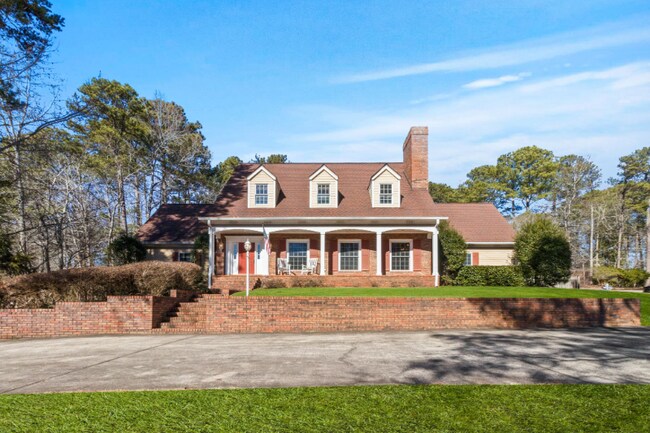 1280 Shadowlawn Dr NE  