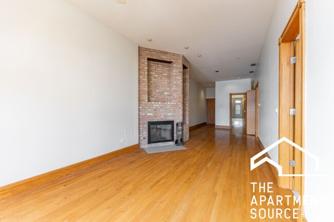 Photo - 1162 W Grand Ave Unidad 4F