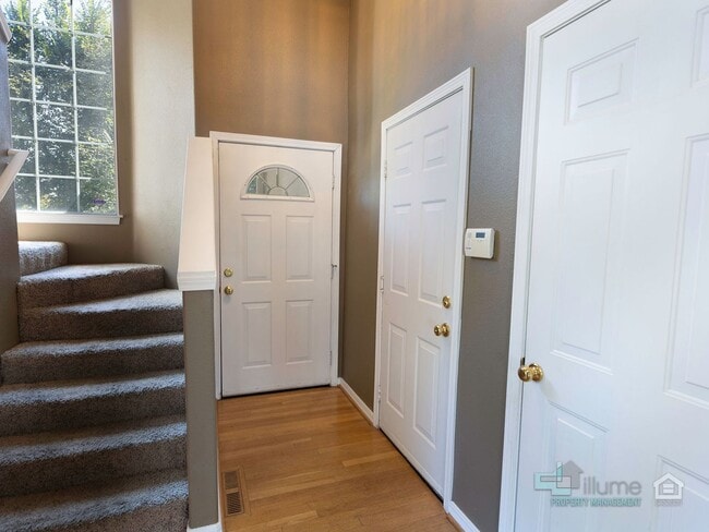 Photo - West Linn Single Family 3 Bd/2.5 Bth w/ Basement/Bonus Room.