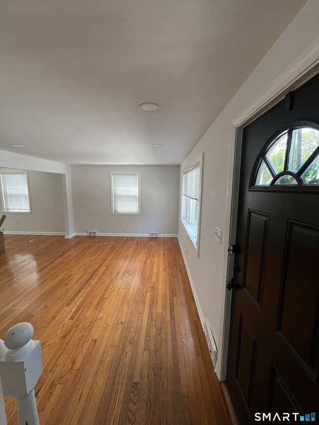Photo - 31 Ives St
