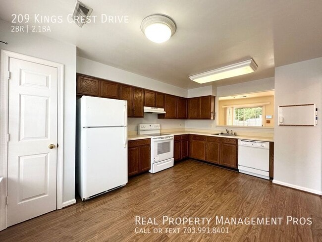 Photo - 209 Kings Crest Dr