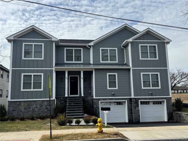 Building Photo - 194 Nelson Ave