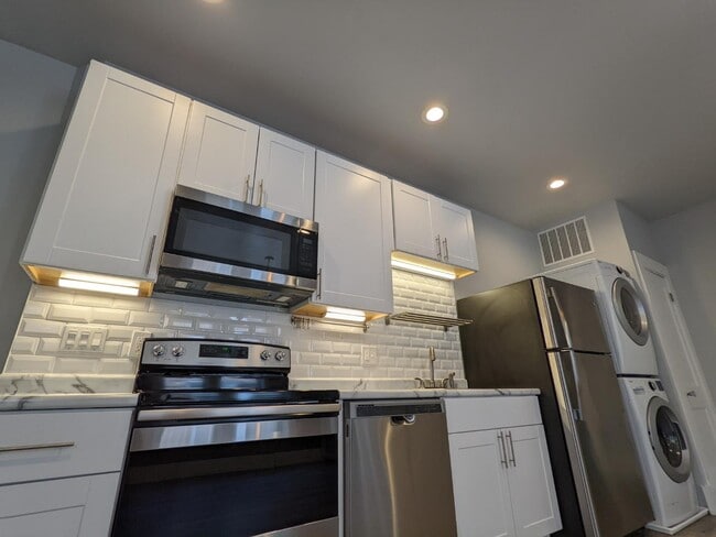 Photo - 4227 Botanical Ave