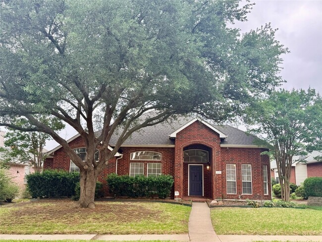 Building Photo - 2220 Sky Harbor Dr