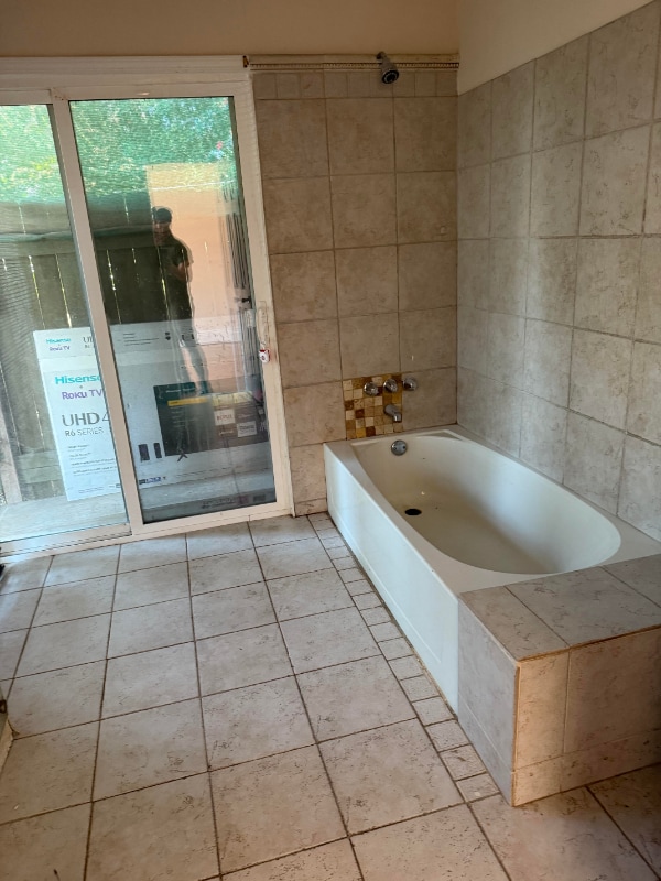 Photo - 2369 St Thomas St